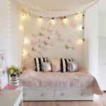 22 Best DIY Crafts for Bedroom Walls (5)