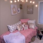 22 Best DIY Crafts for Bedroom Walls (9)