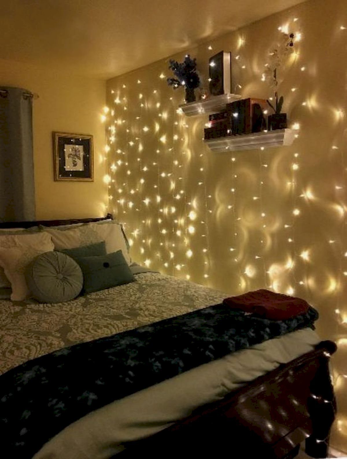 30 Beautiful DIY Bedroom Fairy Lights - doityourzelf