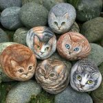 50 Best DIY Painted Rocks Animals Cats for Summer Ideas (33)