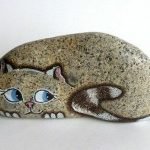 50 Best DIY Painted Rocks Animals Cats For Summer Ideas (7)