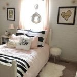 55 Romantic DIY Bedroom Decor For Couple (41)