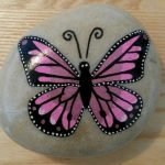 55 Cute DIY Painted Rocks Animals Butterfly Ideas (41)