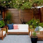 60 Awesome DIY Backyard Privacy Design And Decor Ideas (50)
