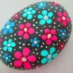 60+ Beautiful DIY Painted Rocks Flowers Ideas (12)