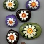 60+ Beautiful DIY Painted Rocks Flowers Ideas (3)