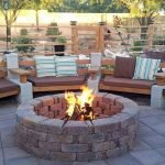 60 Amazing DIY Outdoor And Backyard Fire Pit Ideas On A Budget (58)