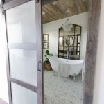 50 Fantastic DIY Modern Farmhouse Bathroom Remodel Ideas (19)