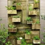 44 Creative DIY Vertical Garden Ideas To Make Your Home Beautiful (41)