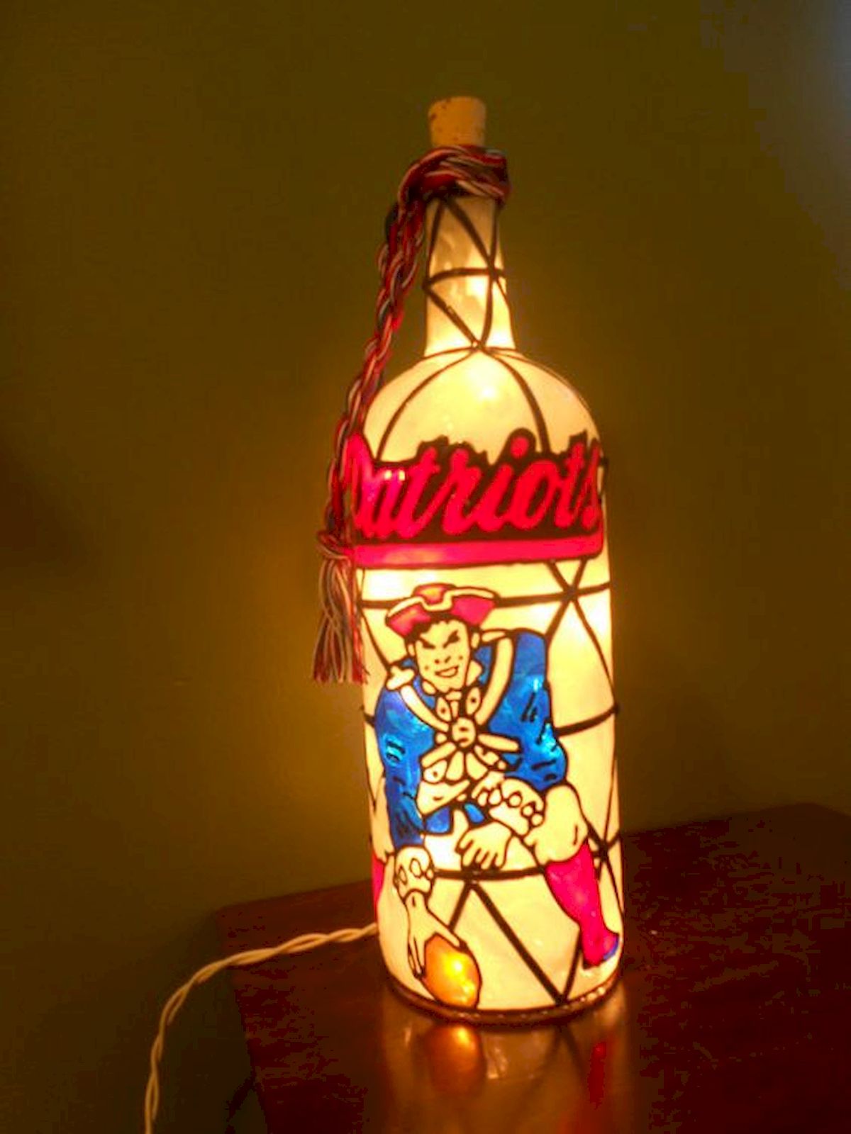 40 Fantastic DIY Wine Bottle Crafts Ideas With Lights (40)