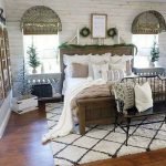 40 Fantastic DIY Decor Ideas For Farmhouse Boho Bedroom Design (39)