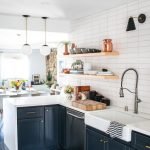 20 Awesome Farmhouse Kitchen Wall Decor Decor Ideas and Remodel (19)