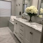 20 Stunning Farmhouse Bathroom Tile Decor Ideas And Remodel (1)